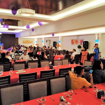 Treasure Island Hotel With Mini Water Adventure Masbate City Екстер'єр фото