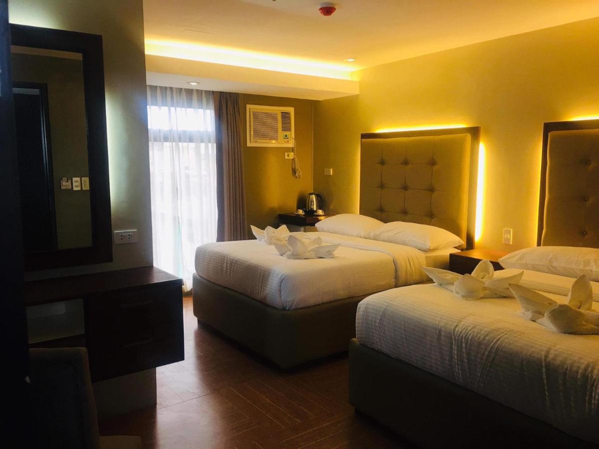 Treasure Island Hotel With Mini Water Adventure Masbate City Екстер'єр фото