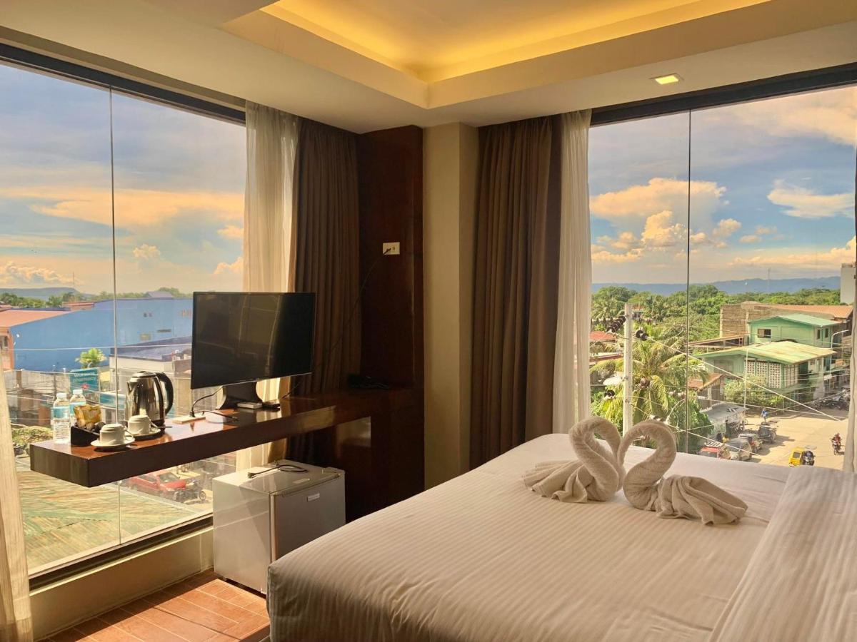 Treasure Island Hotel With Mini Water Adventure Masbate City Екстер'єр фото