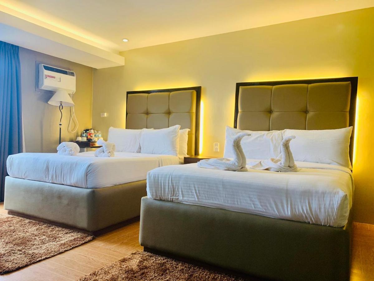 Treasure Island Hotel With Mini Water Adventure Masbate City Екстер'єр фото
