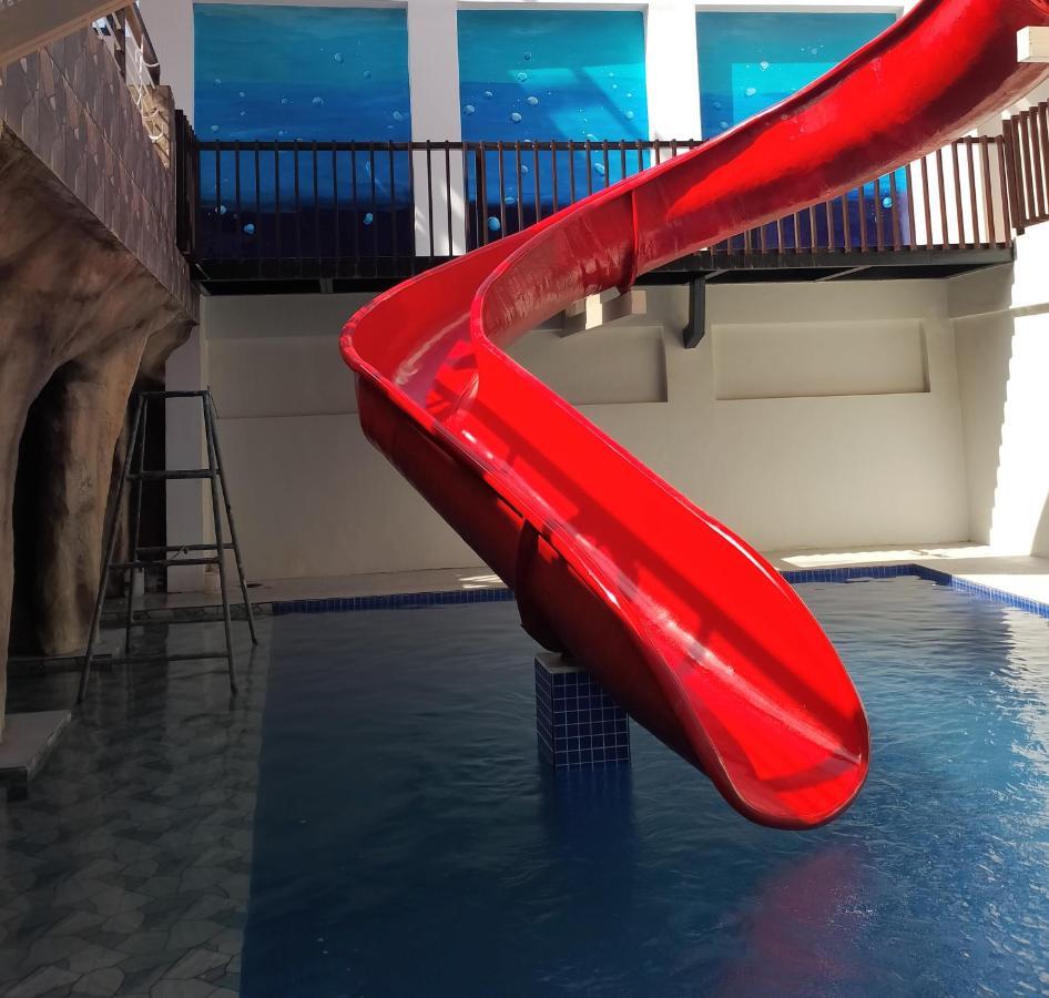 Treasure Island Hotel With Mini Water Adventure Masbate City Екстер'єр фото