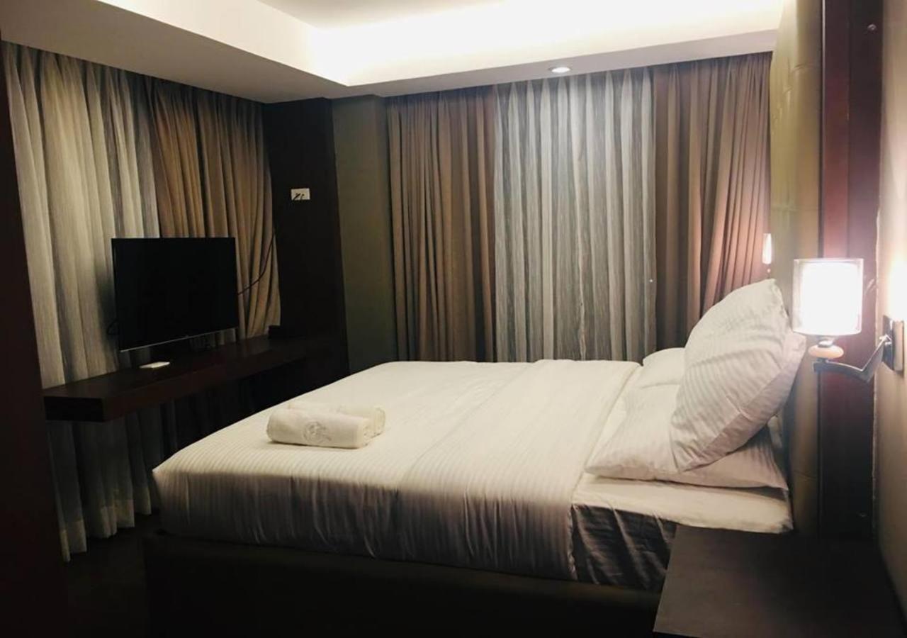 Treasure Island Hotel With Mini Water Adventure Masbate City Екстер'єр фото