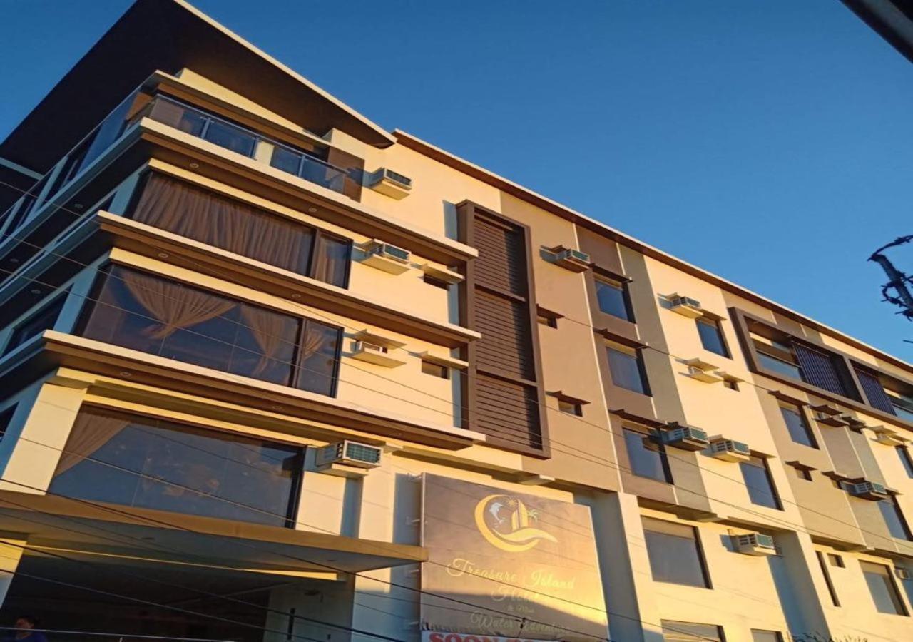 Treasure Island Hotel With Mini Water Adventure Masbate City Екстер'єр фото