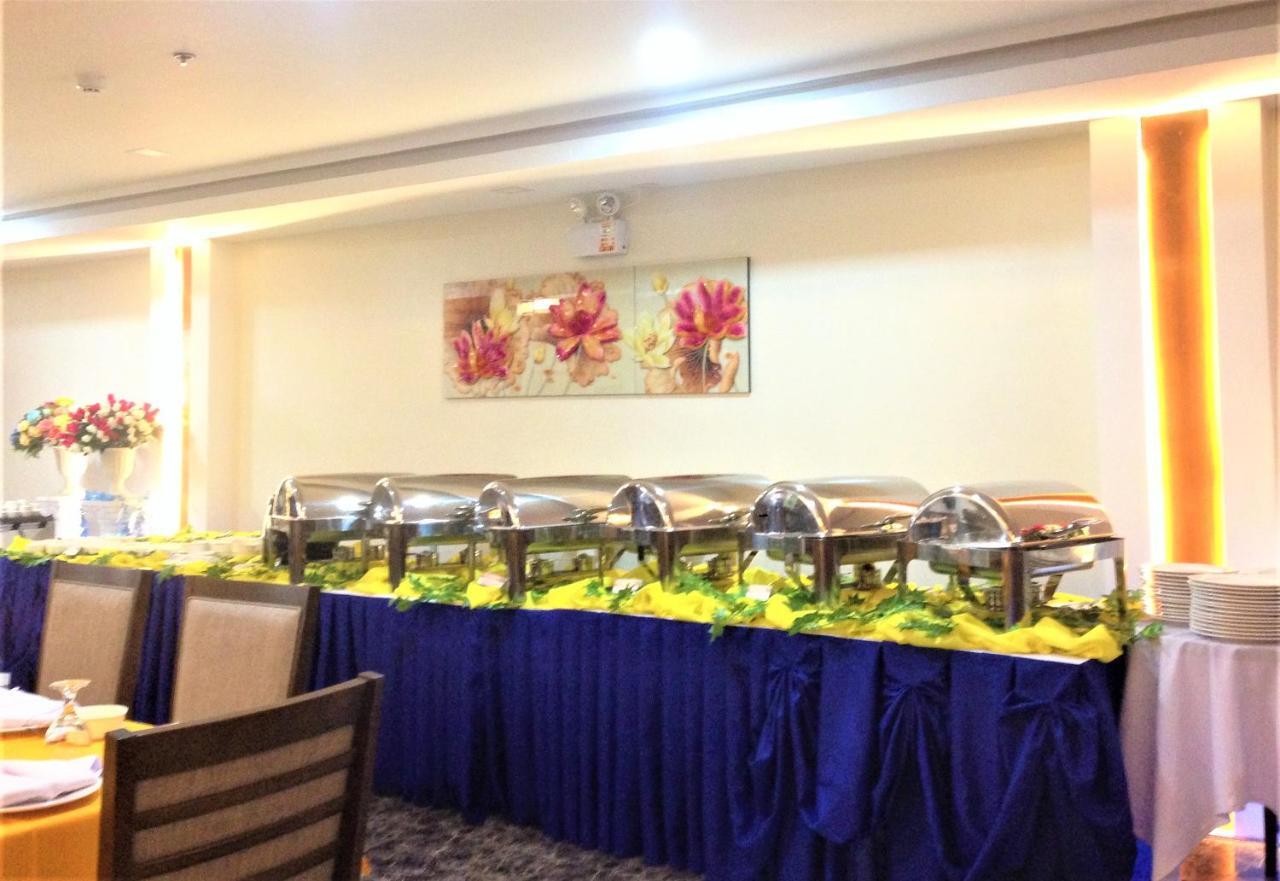 Treasure Island Hotel With Mini Water Adventure Masbate City Екстер'єр фото
