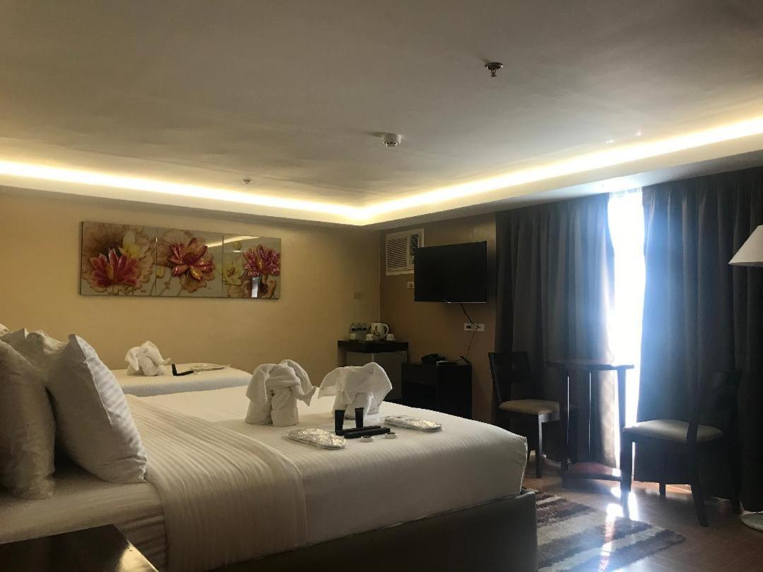 Treasure Island Hotel With Mini Water Adventure Masbate City Екстер'єр фото