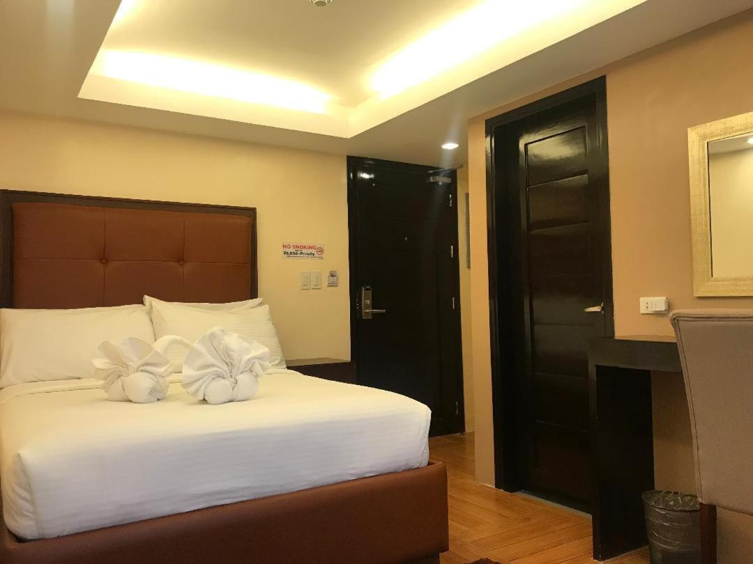 Treasure Island Hotel With Mini Water Adventure Masbate City Екстер'єр фото